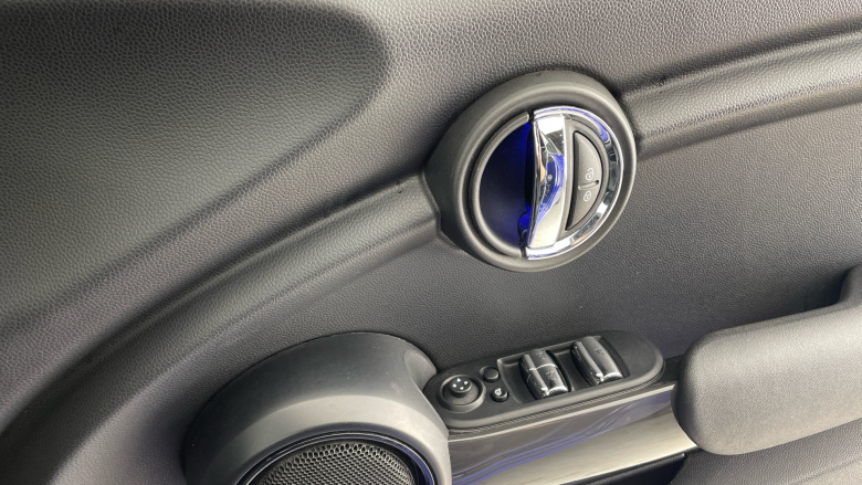 MINI Convertible 1.5 Cooper Classic II 2dr Auto [Comfort/Nav Pack] Petrol Convertible